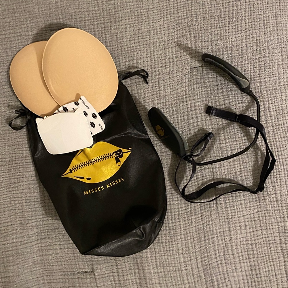 Misses Kisses strapless backless bra kit